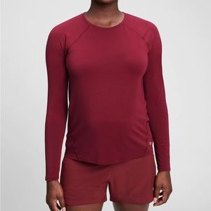 Red Gap maternity athletic shirt